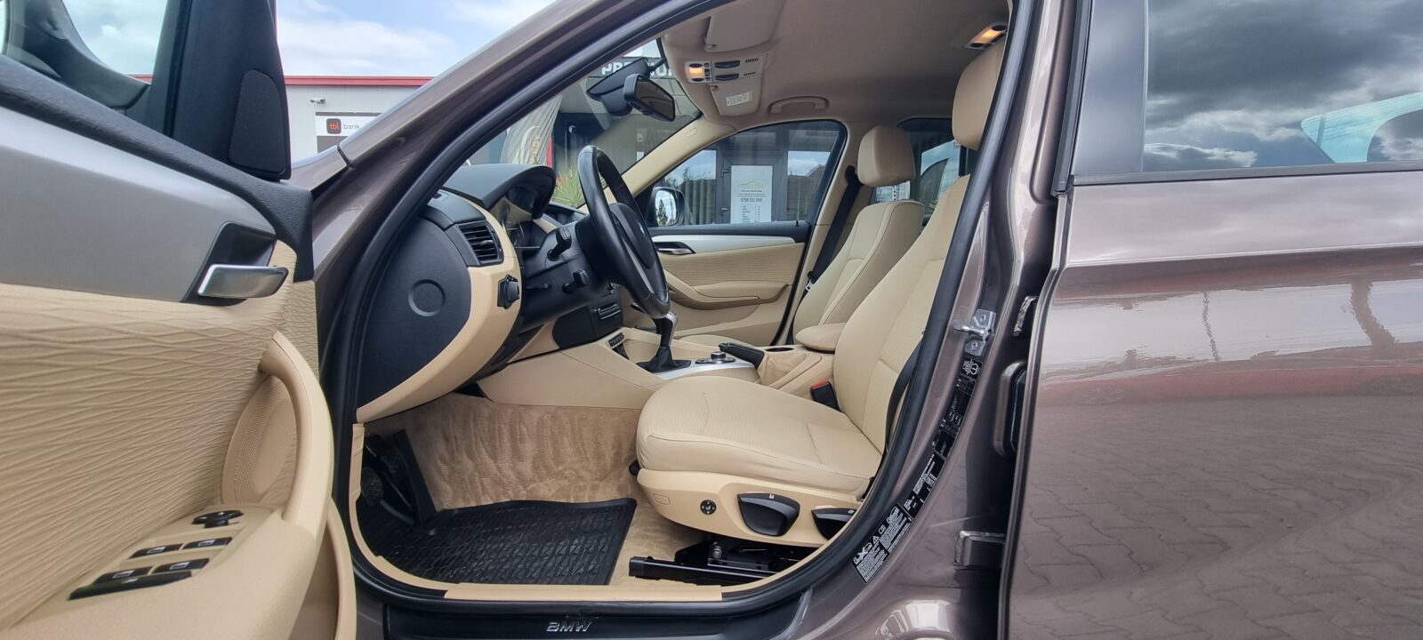 BMW X1 X-DRIVE , 2.0 DIESEL, 143 CP,  EURO 5, AN 2011     RATE-LIVRARE-GARANTIE
