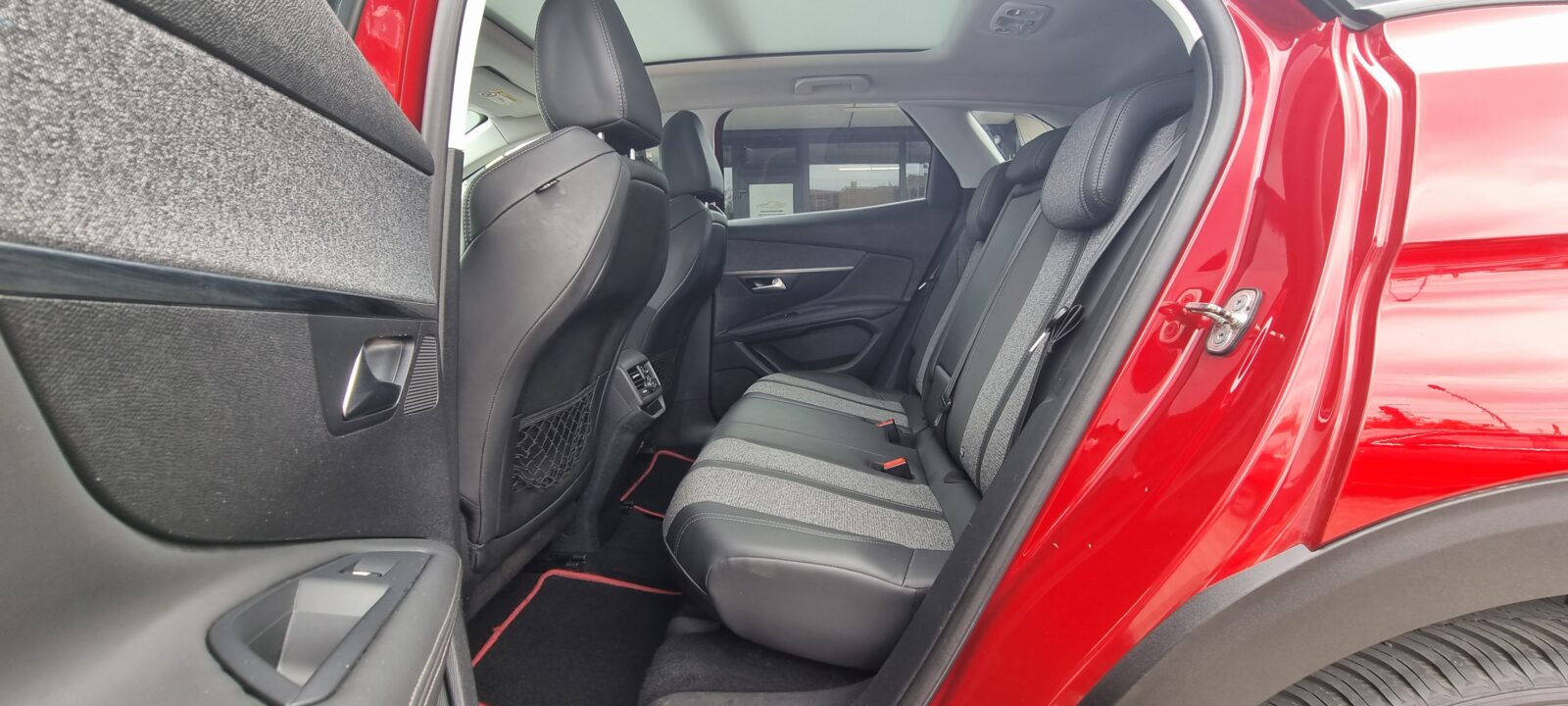 PEUGEOT 3008, 1.5 HDI, 130 CP, AN 2017, EURO 6         RATE-LIVRARE-GARANTIE