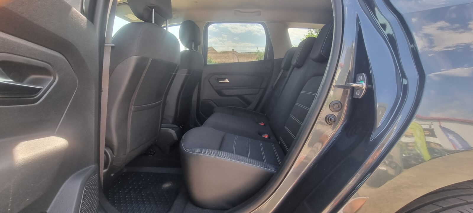 DACIA DUSTER 4X4, 1.2 BENZINA, 125 CP, AN 2018, EURO 6    RATE-LIVRARE-GARANTIE