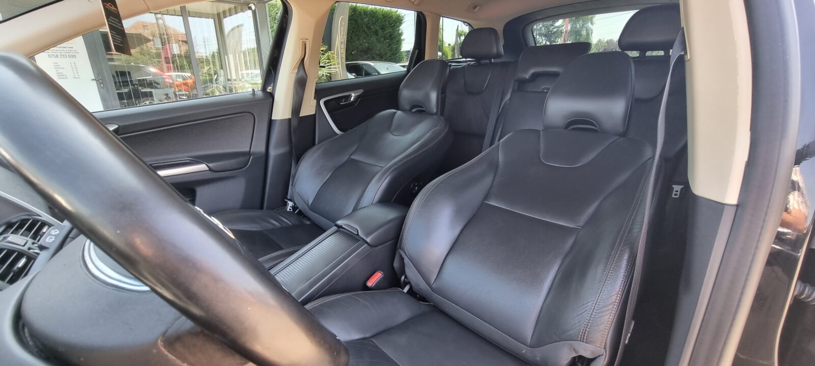 VOLVO XC-60 4X4, 2.4 DIESEL, 163 CP, AN 2011, EURO 5       RATE-LIVRARE-GARANTIE