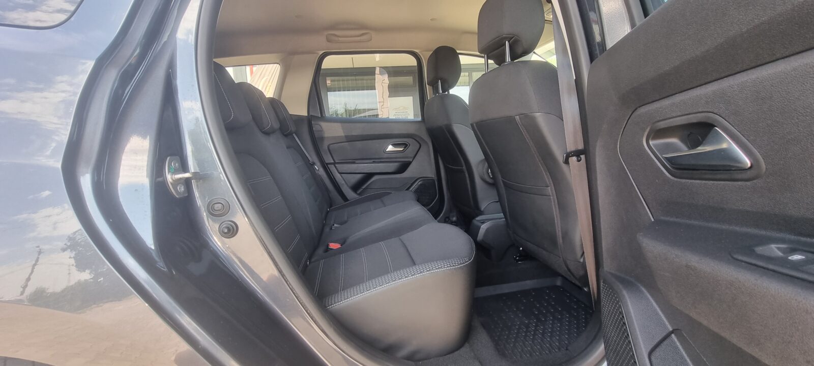DACIA DUSTER 4X4, 1.2 BENZINA, 125 CP, AN 2018, EURO 6    RATE-LIVRARE-GARANTIE