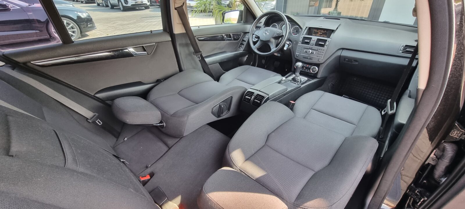 MERCEDES C180 KOMPRESSOR, 1.6 BENZINA, 156 CP, AN 2009    REVIZIE EFECTUATA (DISTRIBUTIE+ ULEI SI FILTRE)       RATE-LIVRARE-GARANTIE