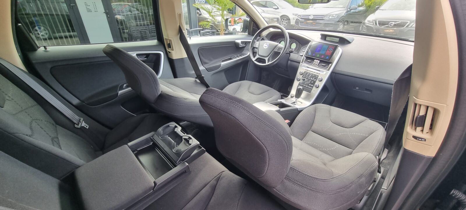 VOLVO XC-60 4X4, 2.4 DIESEL, 163 CP, AN 2010, EURO 5        RATE-LIVRARE-GARANTIE