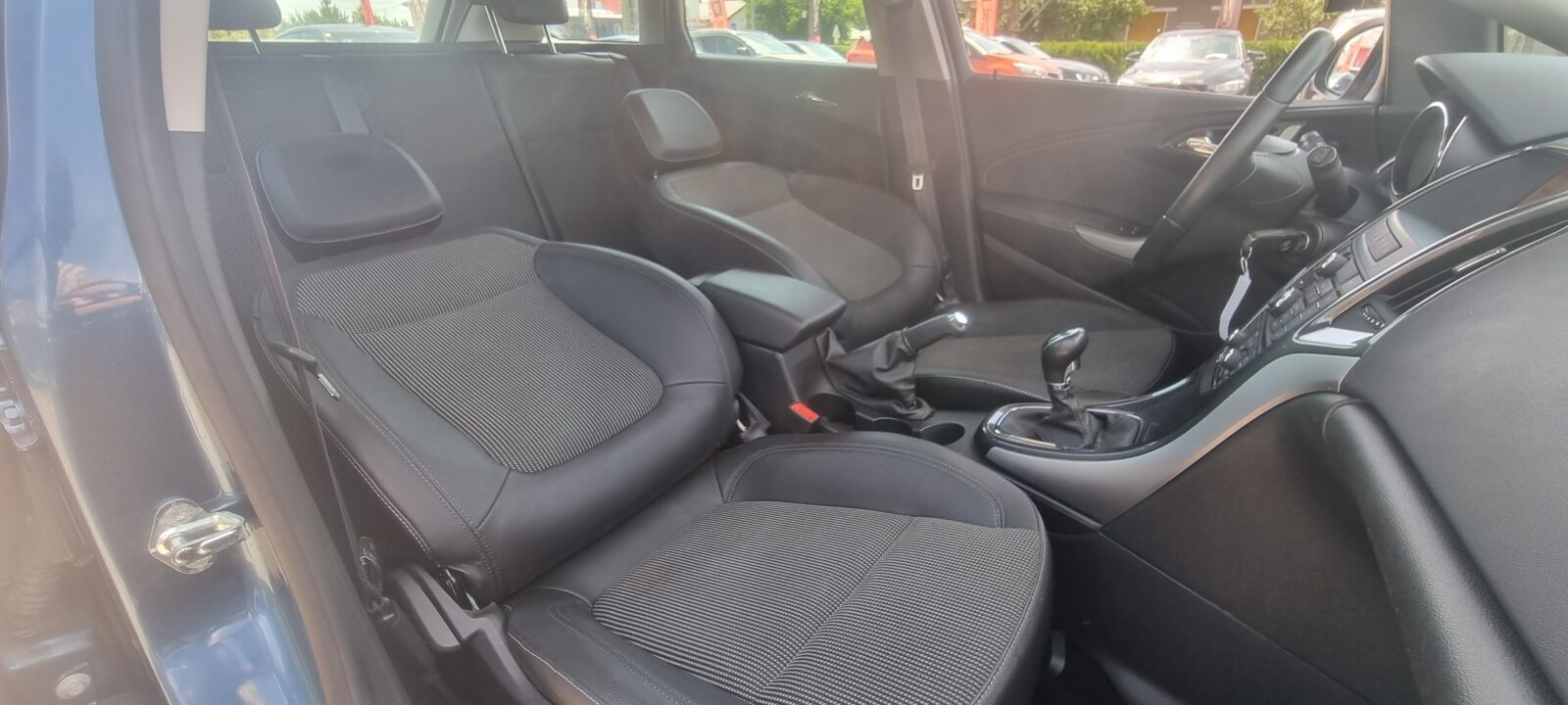 OPEL ASTRA J, 1.6 CDTI, 110 CP, AN 2014, EURO 6         RATE-LIVRARE-GARANTIE