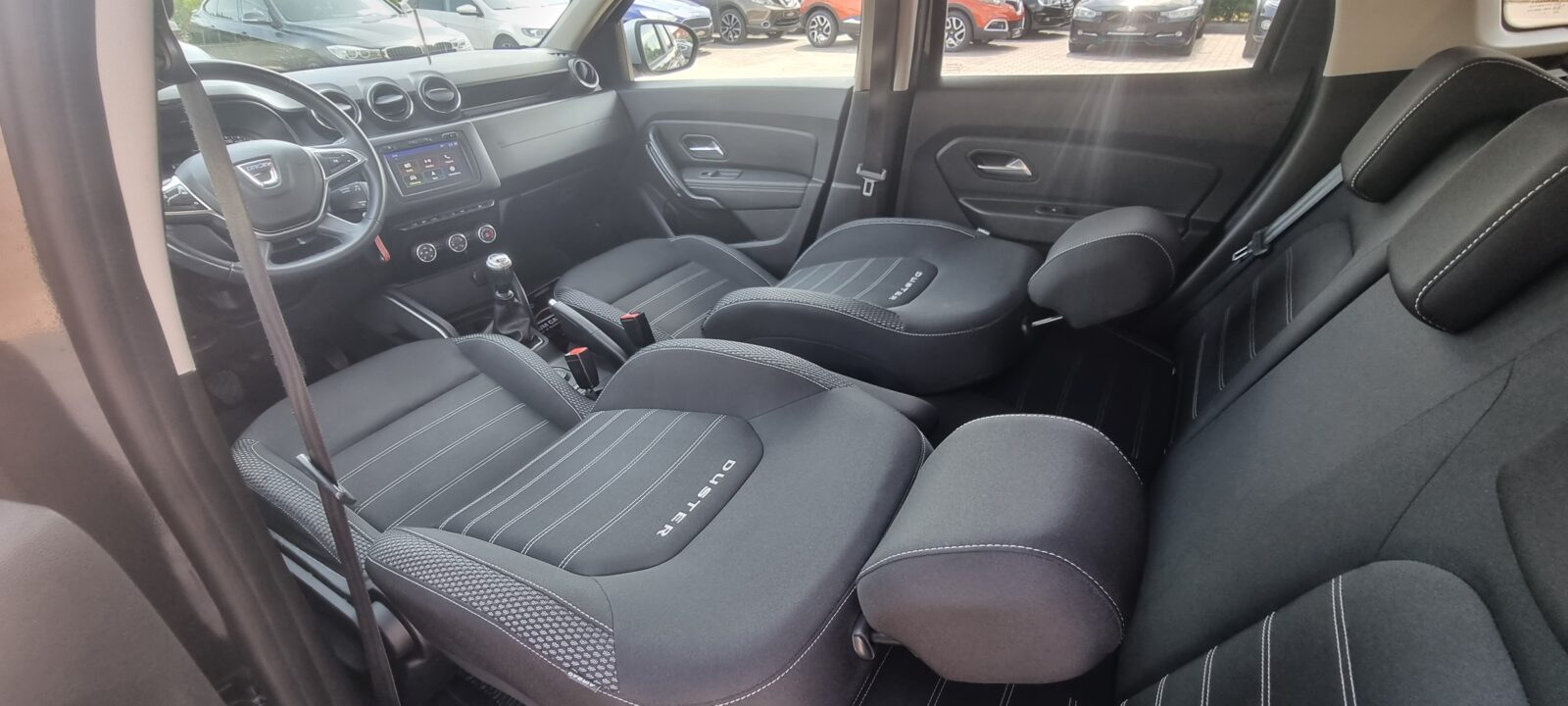 DACIA DUSTER 4X4, 1.2 BENZINA, 125 CP, AN 2018, EURO 6    RATE-LIVRARE-GARANTIE