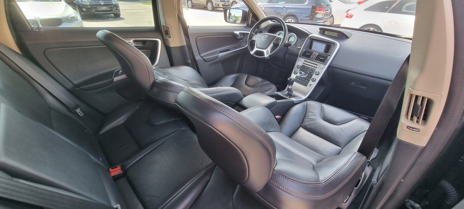 VOLVO XC-60 4X4, 2.4 DIESEL, 205 CP, AN 2009          RATE-LIVRARE-GARANTIE