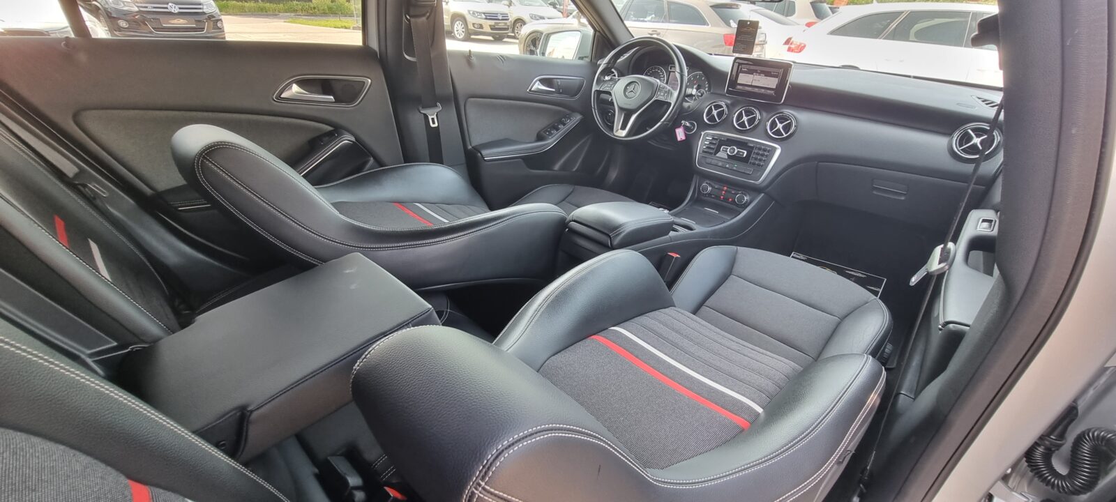 MERCEDES A 180, 1.6 BENZINA, 122 CP, AN 2013, EURO 5       RATE-LIVRARE-GARANTIE