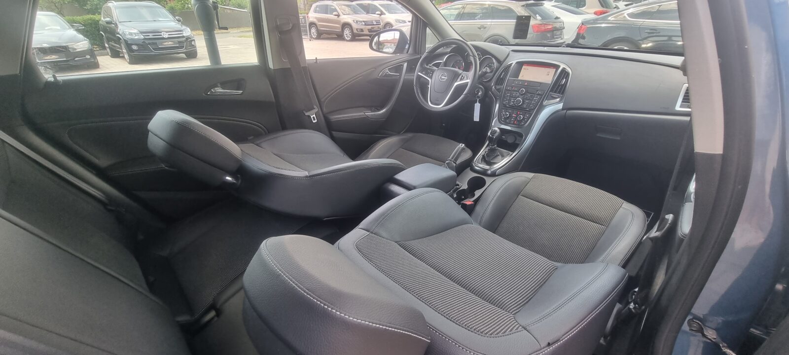 OPEL ASTRA J, 1.6 CDTI, 110 CP, AN 2014, EURO 6         RATE-LIVRARE-GARANTIE