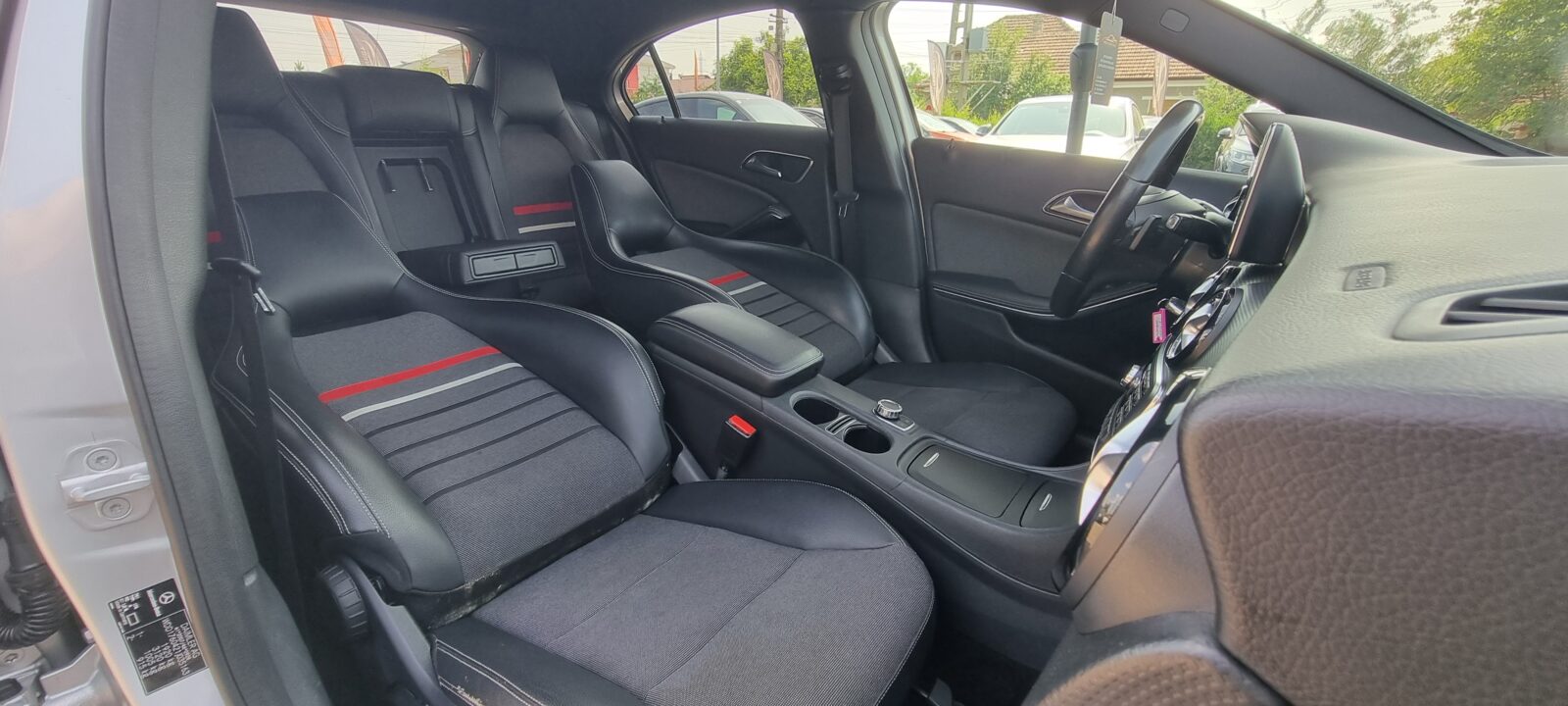 MERCEDES A 180, 1.6 BENZINA, 122 CP, AN 2013, EURO 5       RATE-LIVRARE-GARANTIE