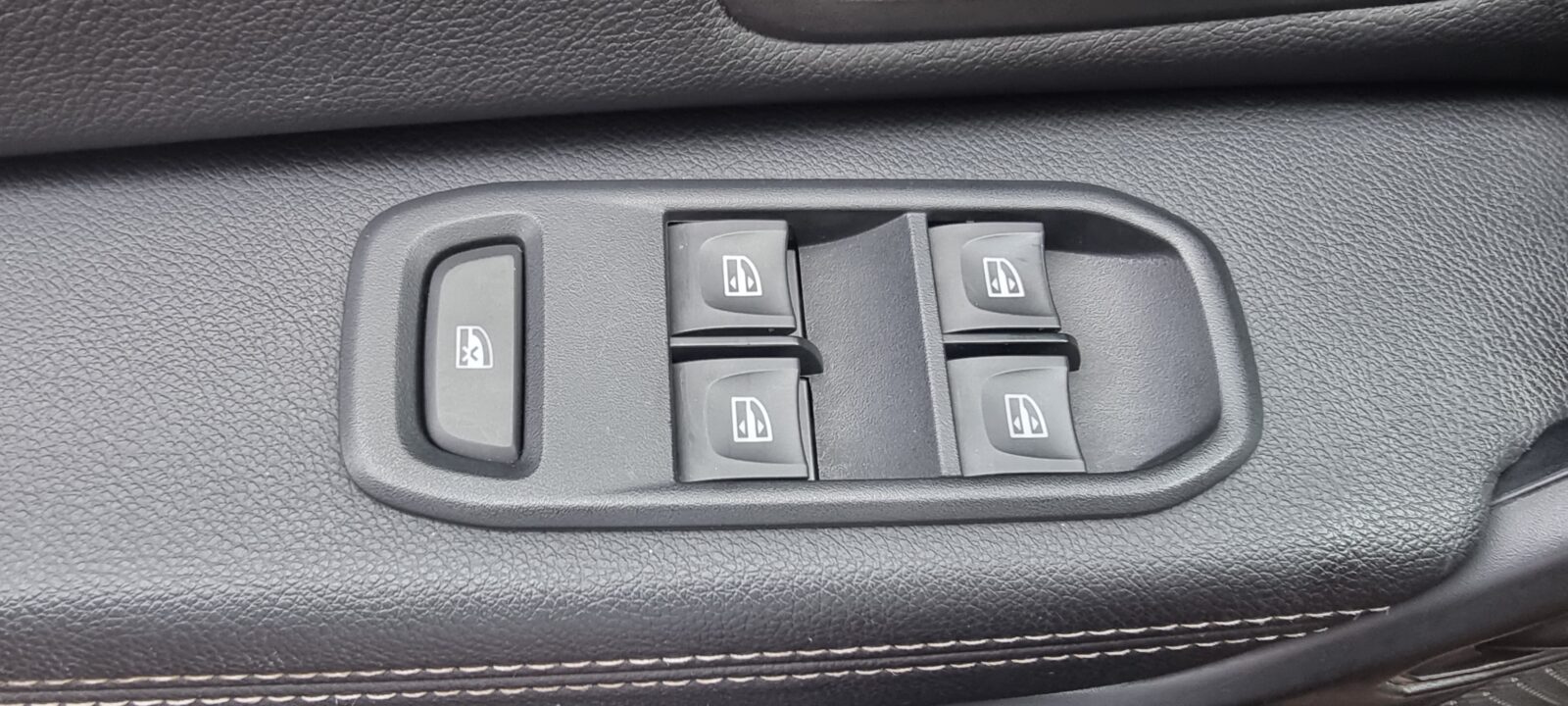DACIA DUSTER 4X4, 1.2 BENZINA, 125 CP, AN 2018, EURO 6    RATE-LIVRARE-GARANTIE