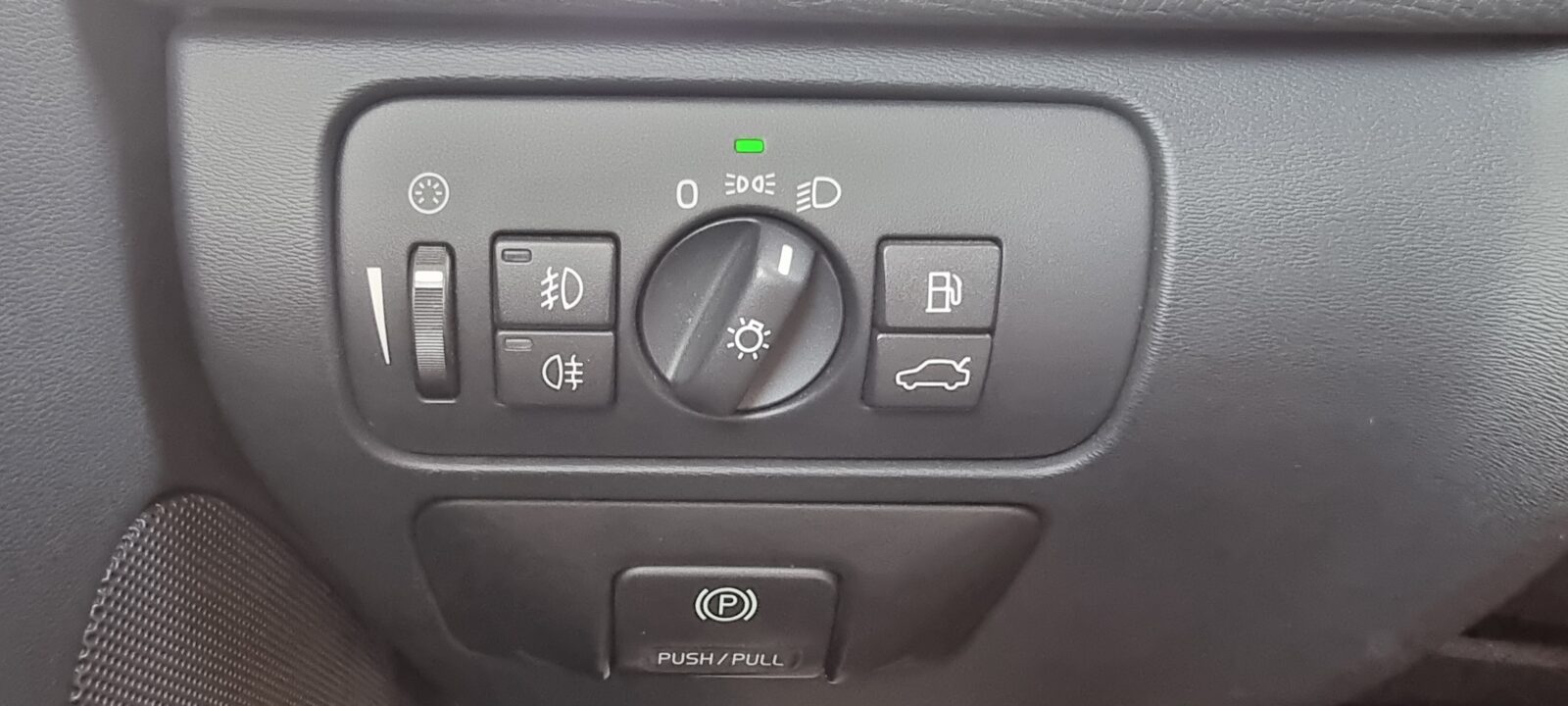 VOLVO XC-60 4X4, 2.4 DIESEL, 205 CP, AN 2009          RATE-LIVRARE-GARANTIE