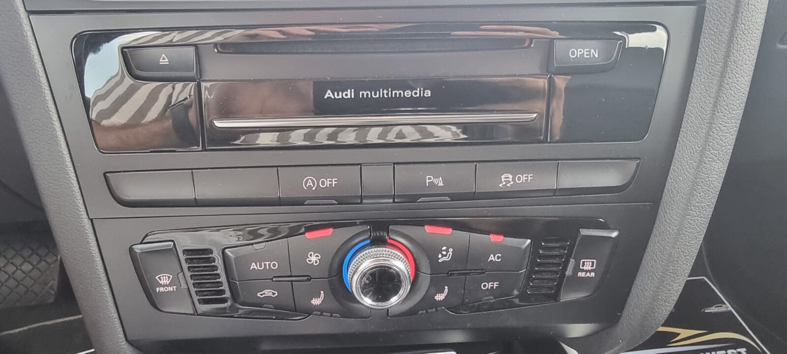 AUDI A4 S-LINE QUATTRO, 2.0 TDI, 177 CP, AN 2014, EURO 5       RATE-LIVRARE-GARANTIE