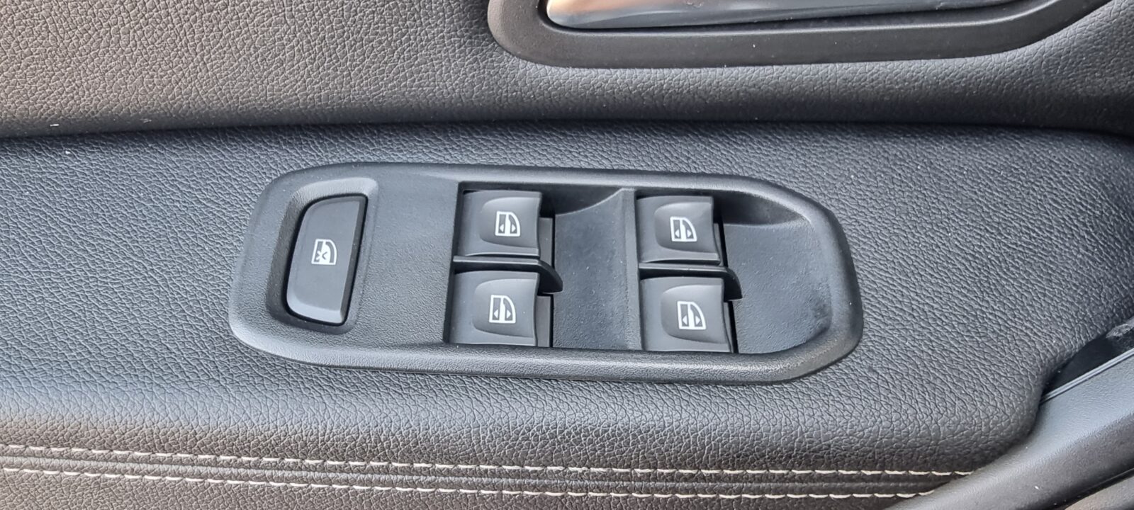 DACIA DUSTER, 1.2 BENZINA + GPL, 125 CP, AN 2018, EURO 6     RATE-LIVRARE-GARANTIE