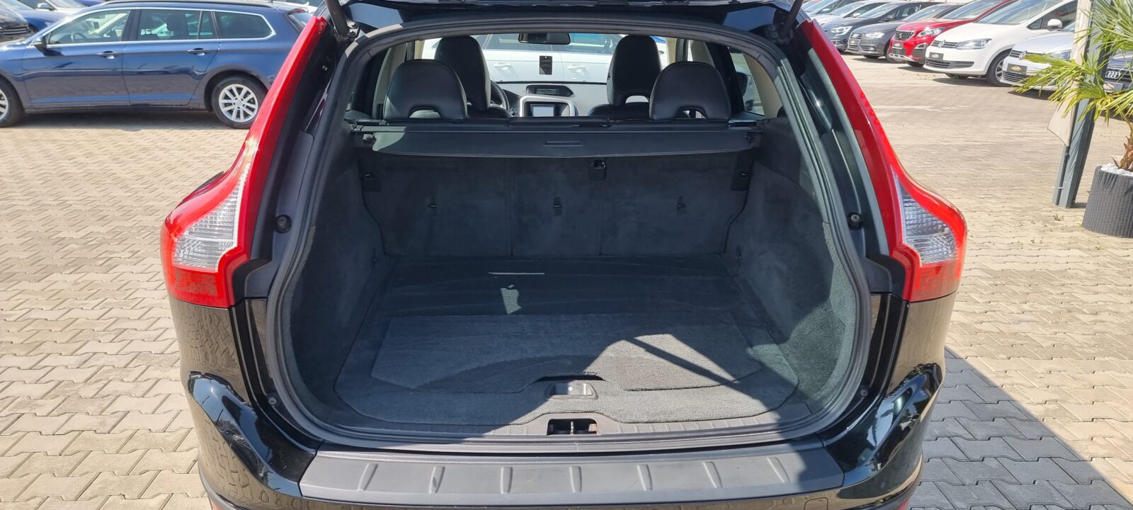 VOLVO XC-60 4X4, 2.4 DIESEL, 205 CP, AN 2009          RATE-LIVRARE-GARANTIE