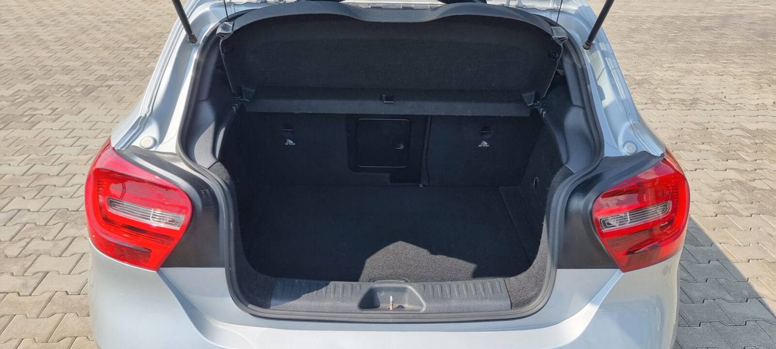 MERCEDES A 180, 1.6 BENZINA, 122 CP, AN 2013, EURO 5       RATE-LIVRARE-GARANTIE