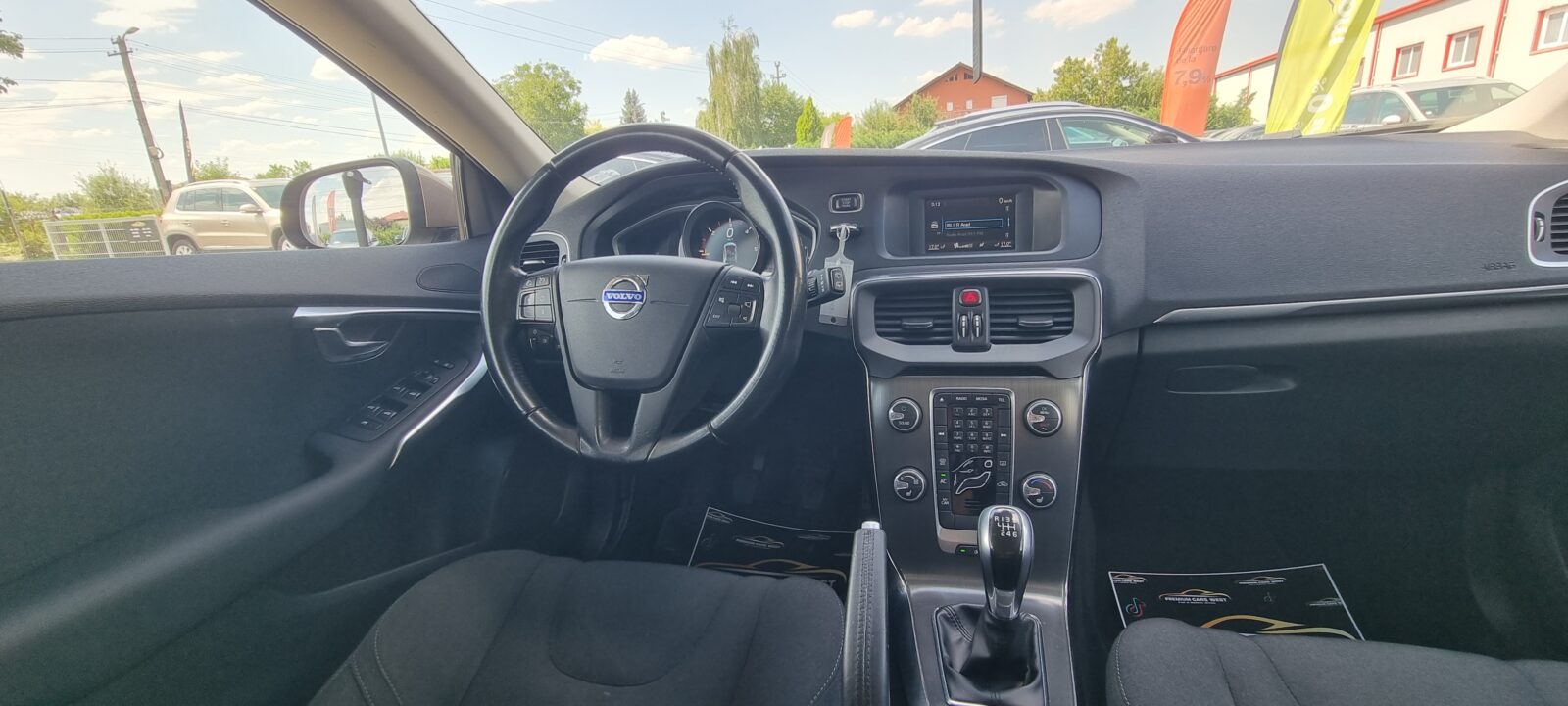 VOLVO V40, 1.6 DIESEL, 114 CP, AN 2014, EURO 5      RATE-LIVRARE-GARANTIE