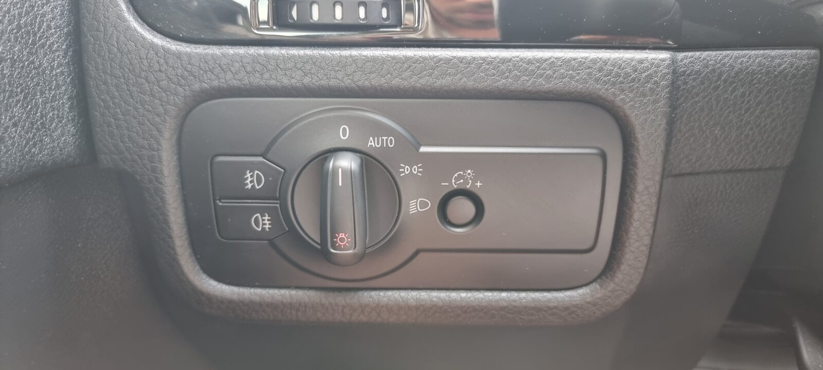 VW TOUAREG, 3.0 TDI, 205 CP, AN 2012, EURO 5     RATE-LIVRARE-GARANTIE