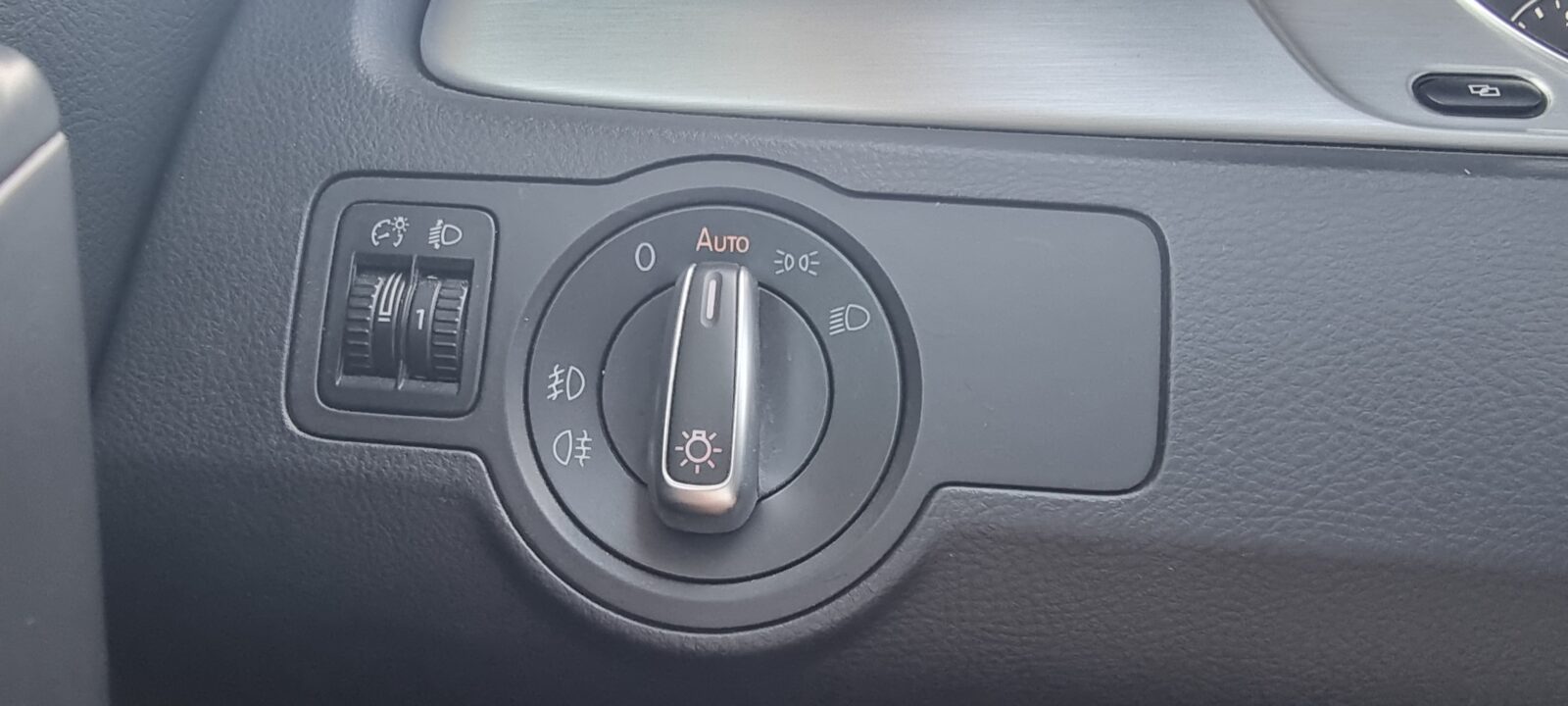 VW PASSAT, 2.0 TDI, 140 CP, AN 2011, EURO 5    RATE-LIVRARE-GARANTIE