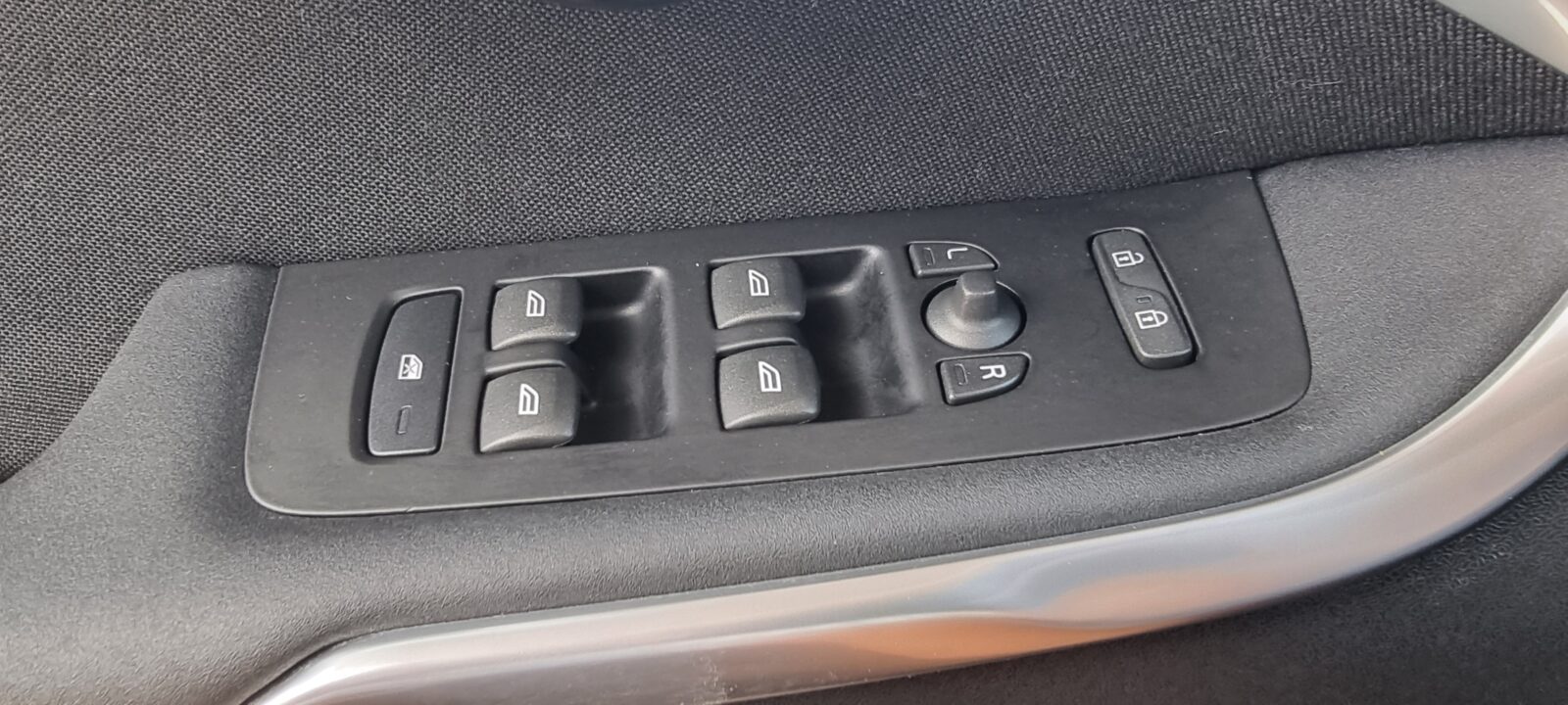 VOLVO V40, 1.6 DIESEL, 114 CP, AN 2014, EURO 5      RATE-LIVRARE-GARANTIE