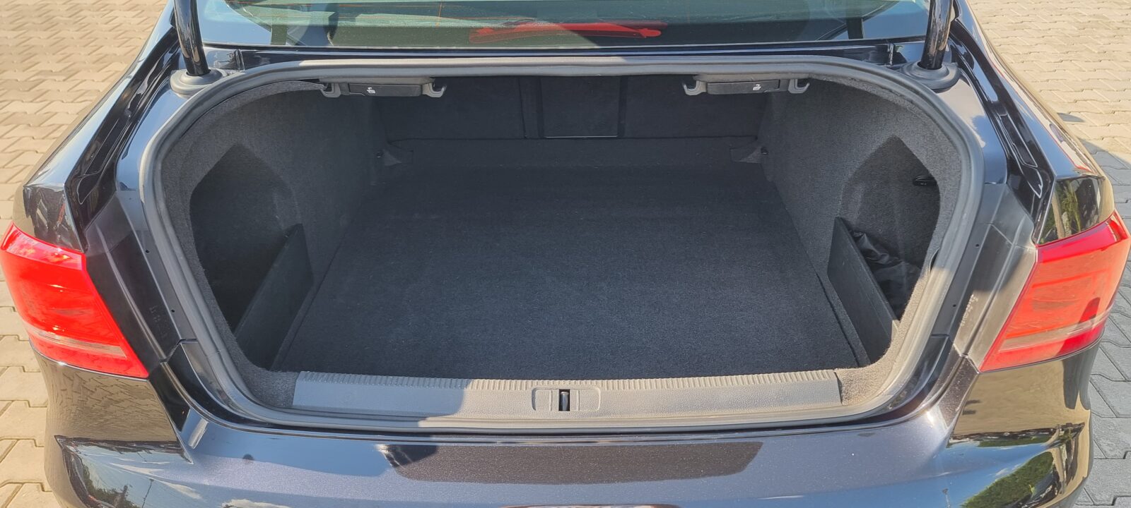 VW PASSAT, 2.0 TDI, 140 CP, AN 2011, EURO 5    RATE-LIVRARE-GARANTIE