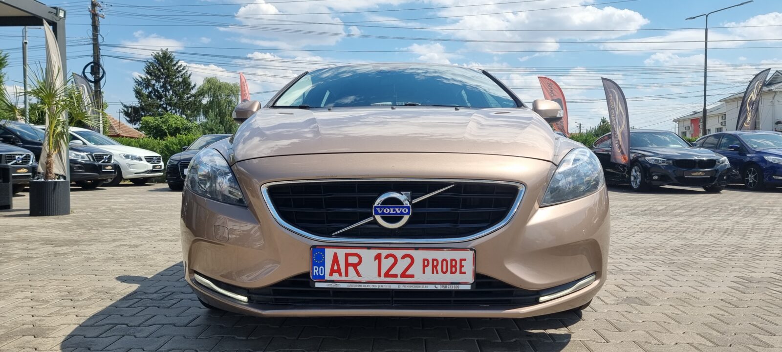 VOLVO V40, 1.6 DIESEL, 114 CP, AN 2014, EURO 5      RATE-LIVRARE-GARANTIE
