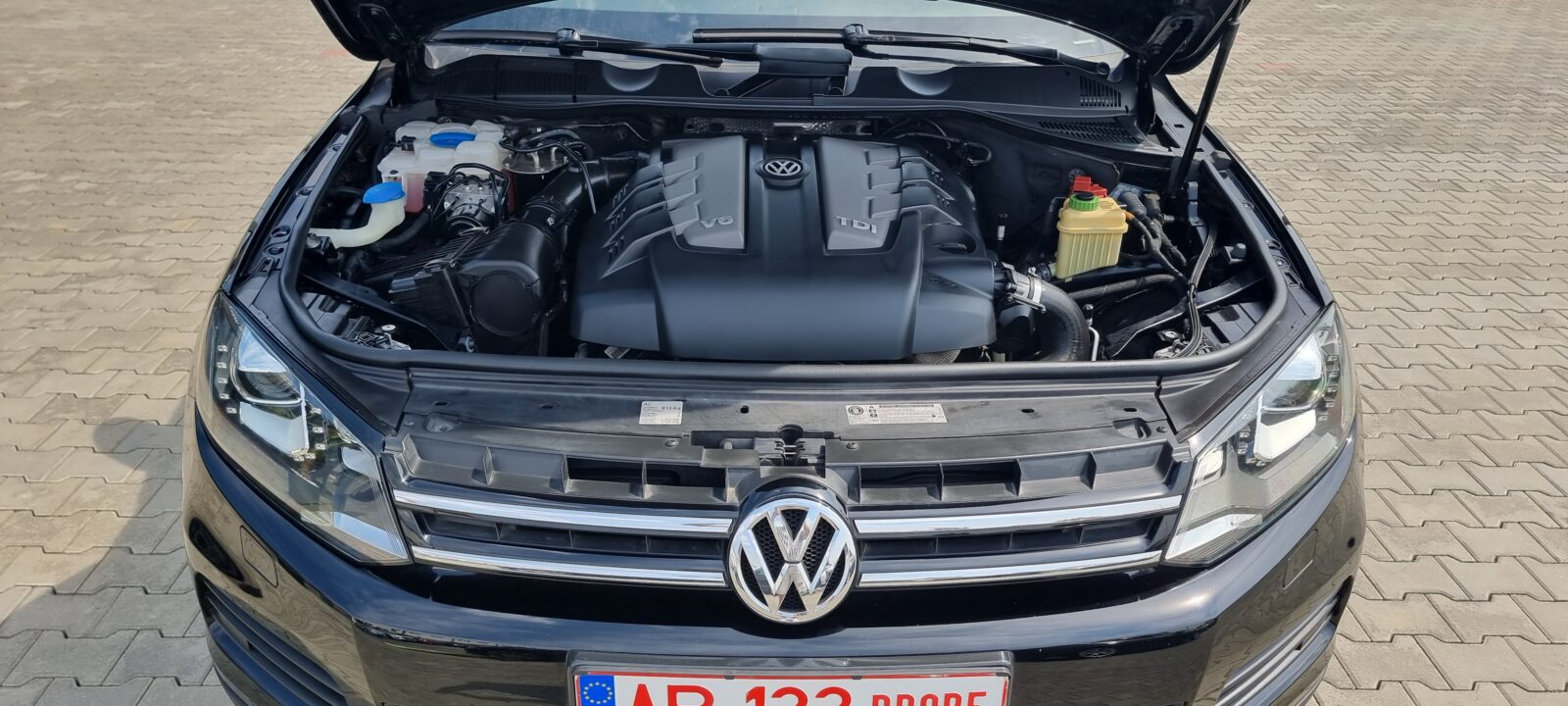 VW TOUAREG, 3.0 TDI, 205 CP, AN 2012, EURO 5     RATE-LIVRARE-GARANTIE