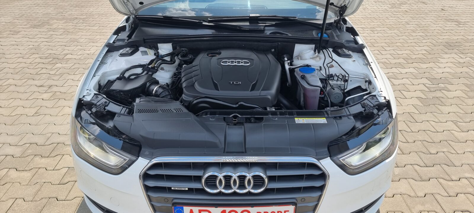 AUDI A4 S-LINE QUATTRO, 2.0 TDI, 177 CP, AN 2012, EURO 5      RATE-LIVRARE-GARANTIE