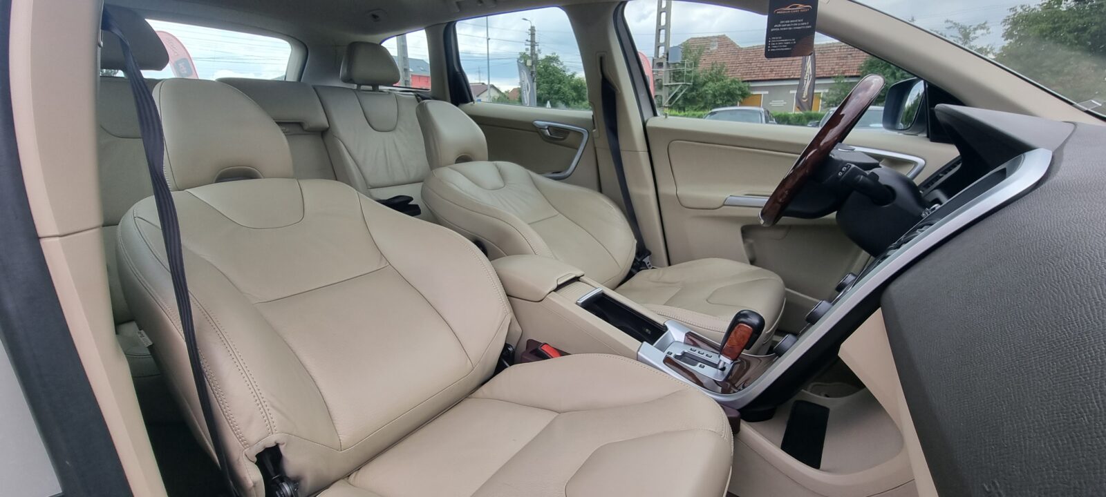 VOLVO XC60 4X4, 2.4 DIESEL, 163 CP, AN 2011, EURO 5     RATE-LIVRARE-GARANTIE