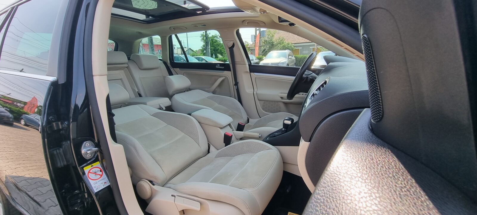 VW GOLF VI, AUTOMAT, PANORAMIC 2.0 TDI, 140 CP, AN 2010, EURO 5  RATE-LIVRARE-GARANTIE