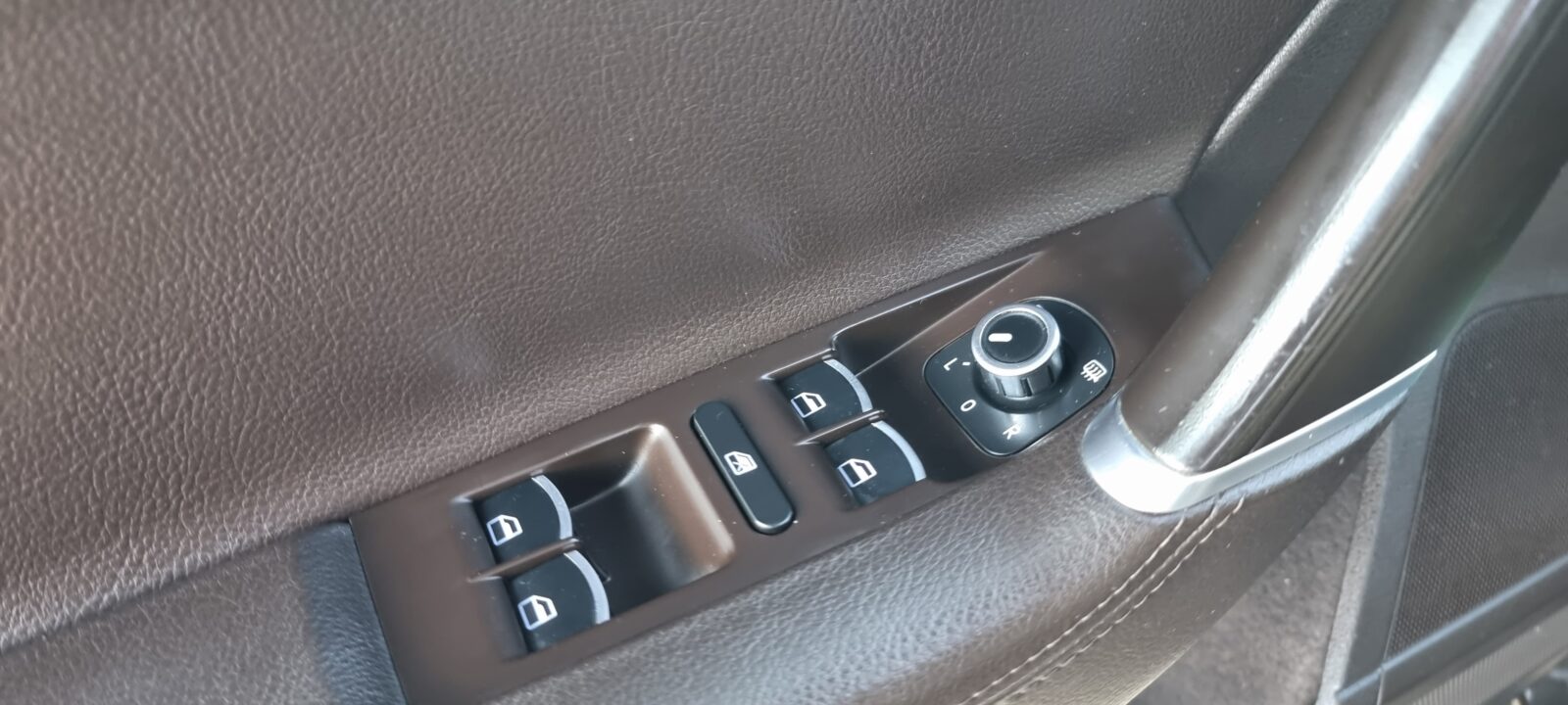 VW PASSAT, 2.0 TDI, 140 CP, AN 2012, EURO 5 REVIZIE EFECTUATA ( DISTRIBUTIE + ULEI SI FILTRE )  RATE-LIVRARE-GARANTIE