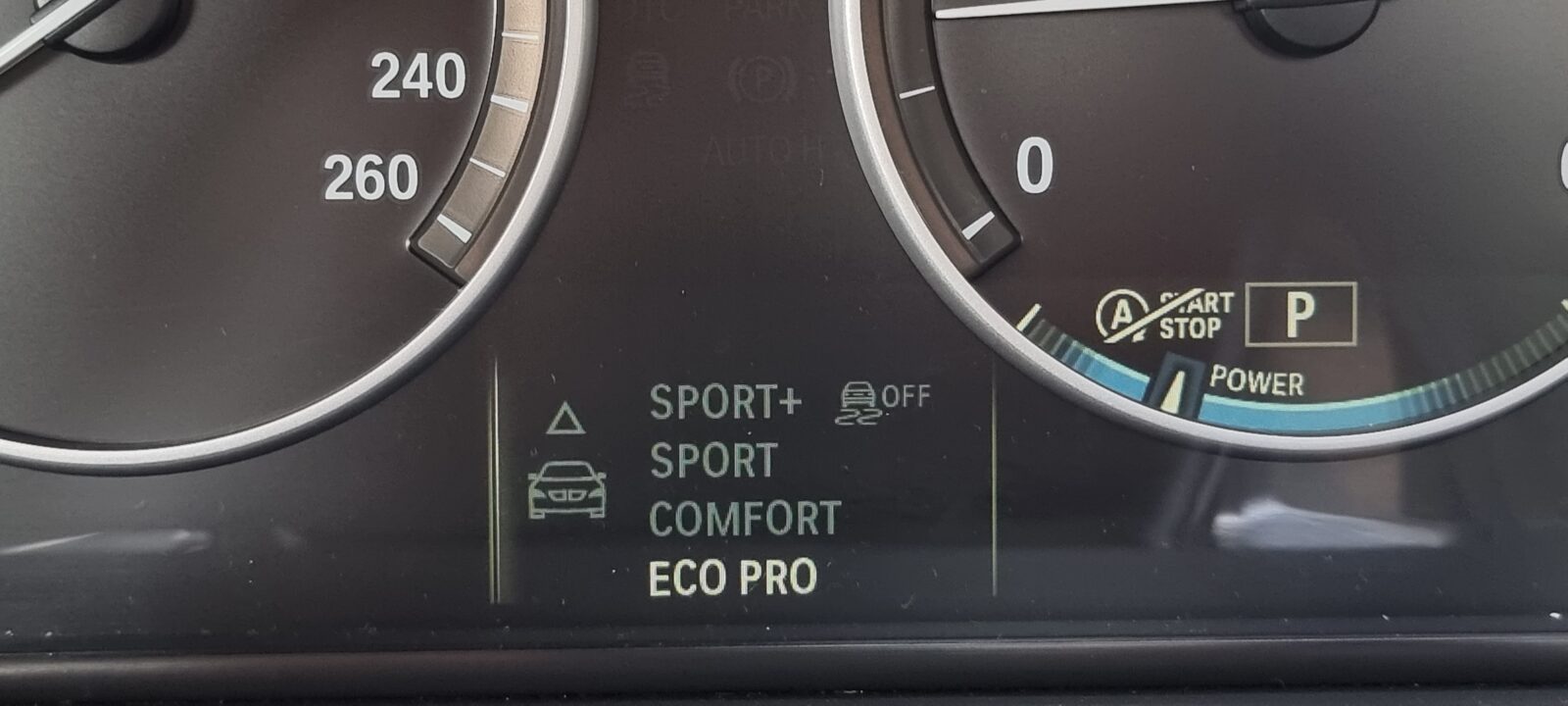 BMW 525D F11 X-DRIVE , 2.0 DIESEL, 218 CP, AN 2012, EURO 5     REVIZIE EFECTUATA ( DISTRIBUTIE + ULEI SI FILTRE )        RATE-LIVRARE-GARANTIE