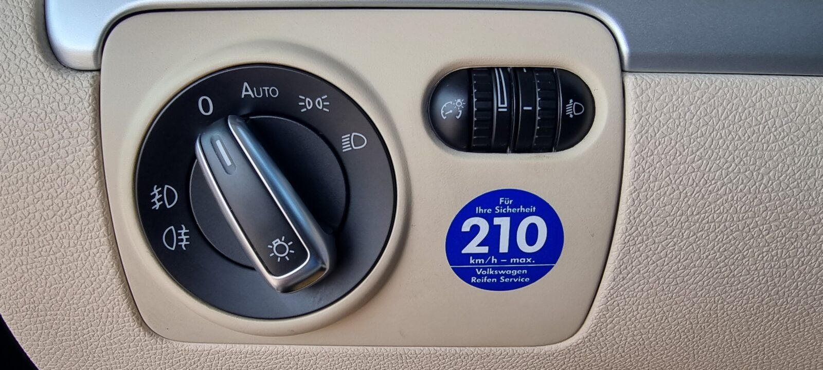 VW GOLF VI, AUTOMAT, PANORAMIC 2.0 TDI, 140 CP, AN 2010, EURO 5  RATE-LIVRARE-GARANTIE
