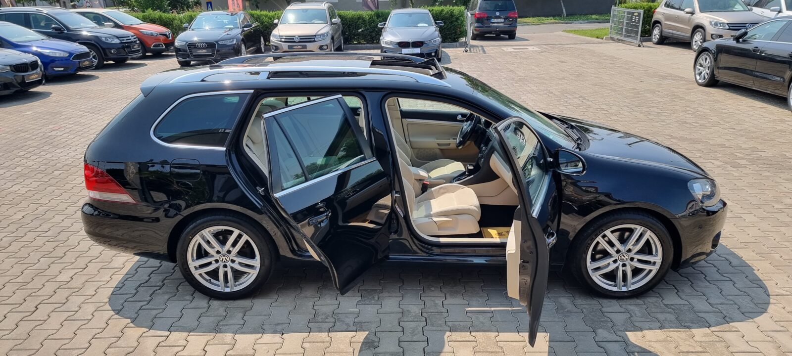 VW GOLF VI, AUTOMAT, PANORAMIC 2.0 TDI, 140 CP, AN 2010, EURO 5  RATE-LIVRARE-GARANTIE