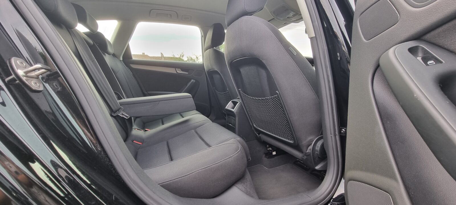 AUDI A4, 2.0 TDI, 120 CP, AN 2011, EURO 5     RATE-LIVRARE-GARANTIE