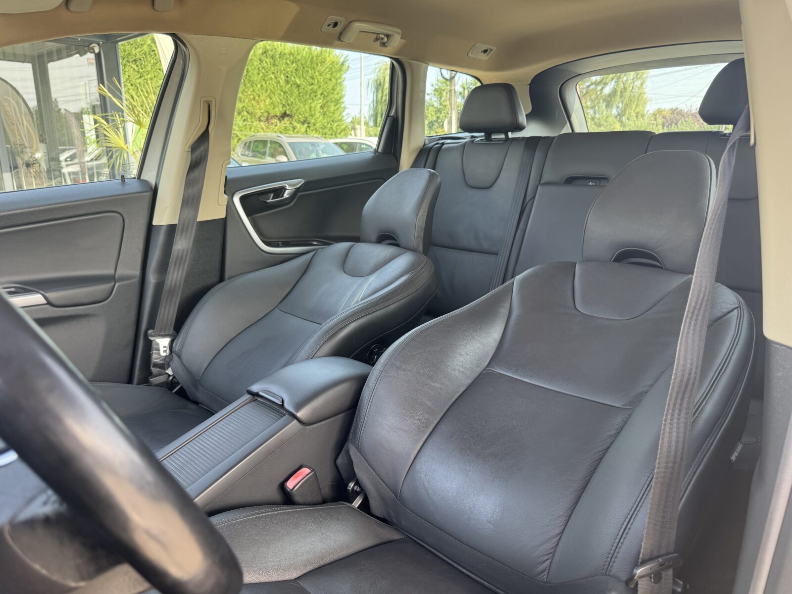 VOLVO XC-60 4X4, 2.4 DIESEL, 163 CP, AN 2012, EURO 5    RATE-LIVRARE-GARANTIE