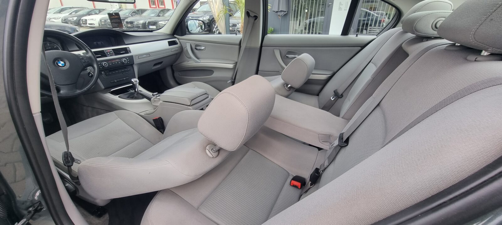 BMW SERIA 3, 2.0 DIESEL, 136 CP, AN 2011, EURO 5     RATE-LIVRARE-GARANTIE