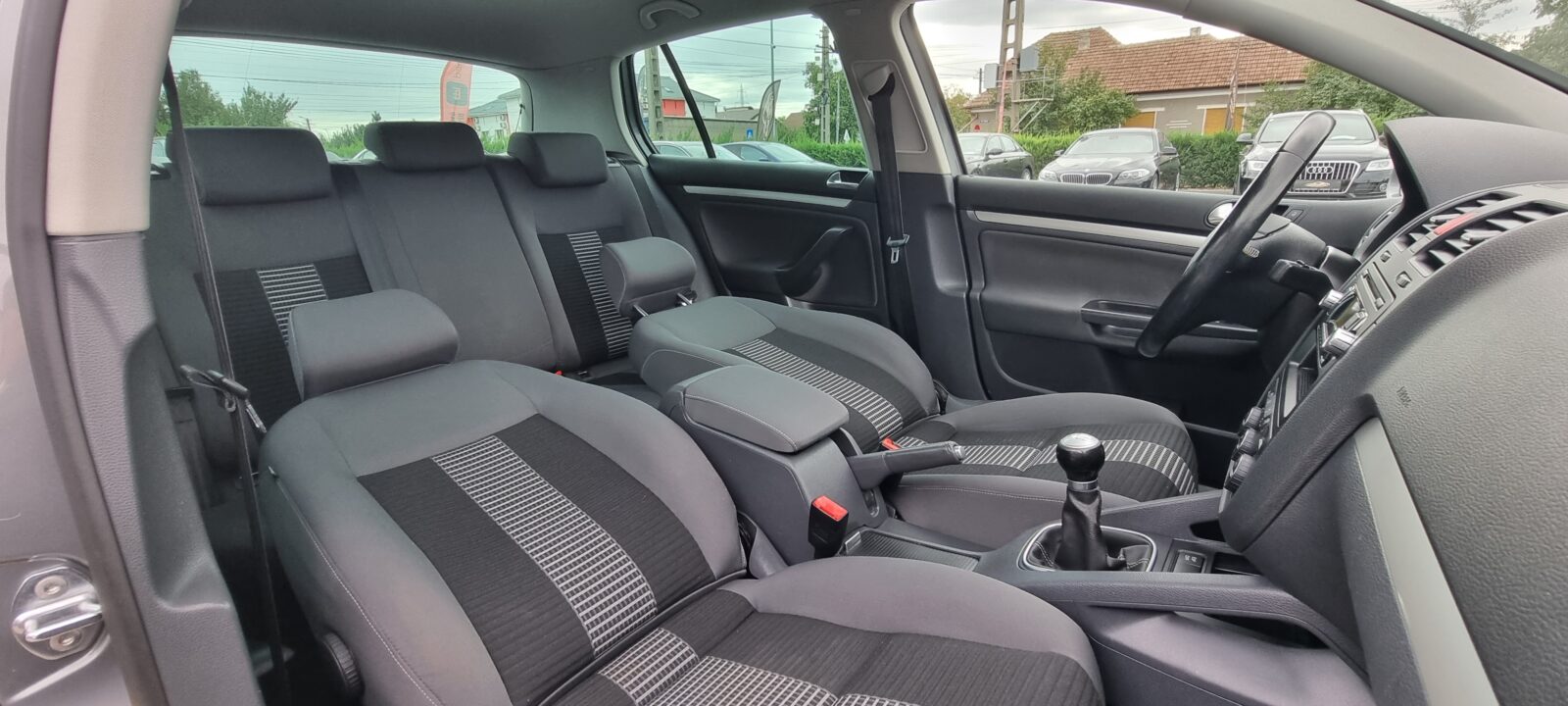 VW GOLF V, 1.4 BENZINA, 80 CP, AN 2008     RATE-LIVRARE-GARANTIE