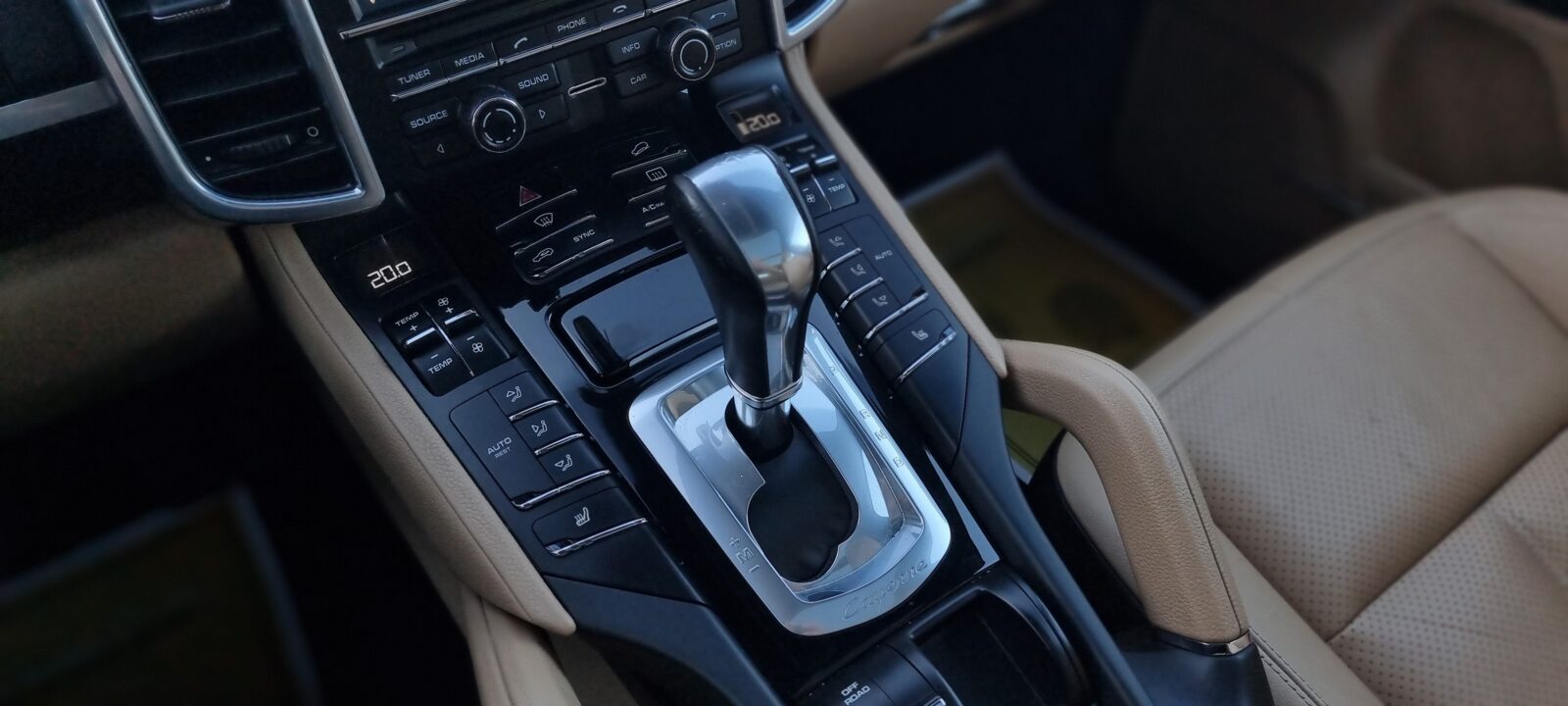 PORSCHE CAYENNE PLATINUM EDITION, 3.0 TDI, 245 CP, AN 2014, EURO 5    RATE-LIVRARE-GARANTIE