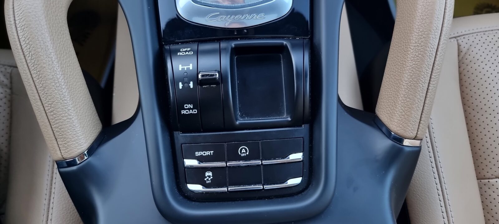 PORSCHE CAYENNE PLATINUM EDITION, 3.0 TDI, 245 CP, AN 2014, EURO 5    RATE-LIVRARE-GARANTIE