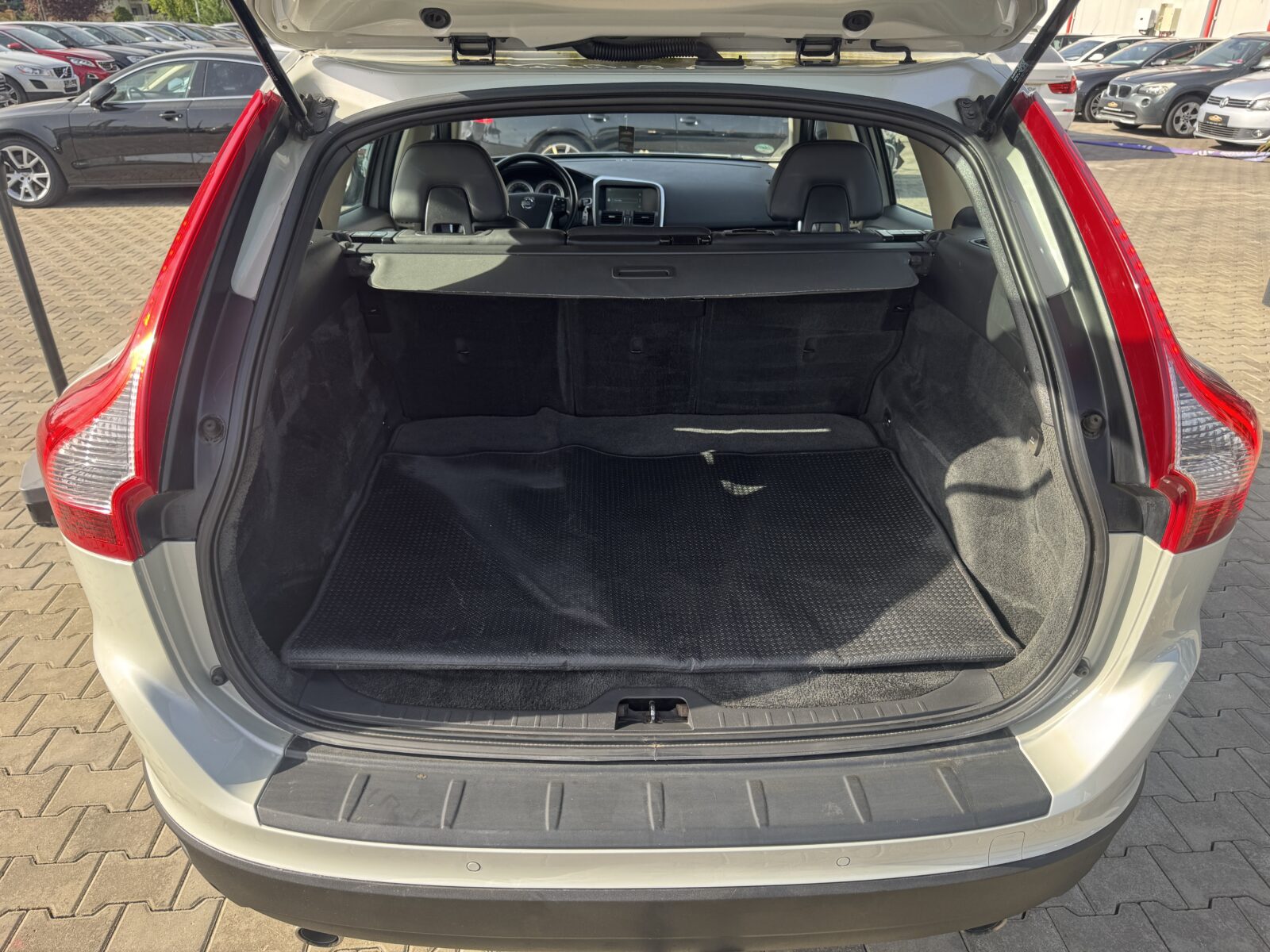 VOLVO XC-60 4X4, 2.4 DIESEL, 163 CP, AN 2012, EURO 5    RATE-LIVRARE-GARANTIE