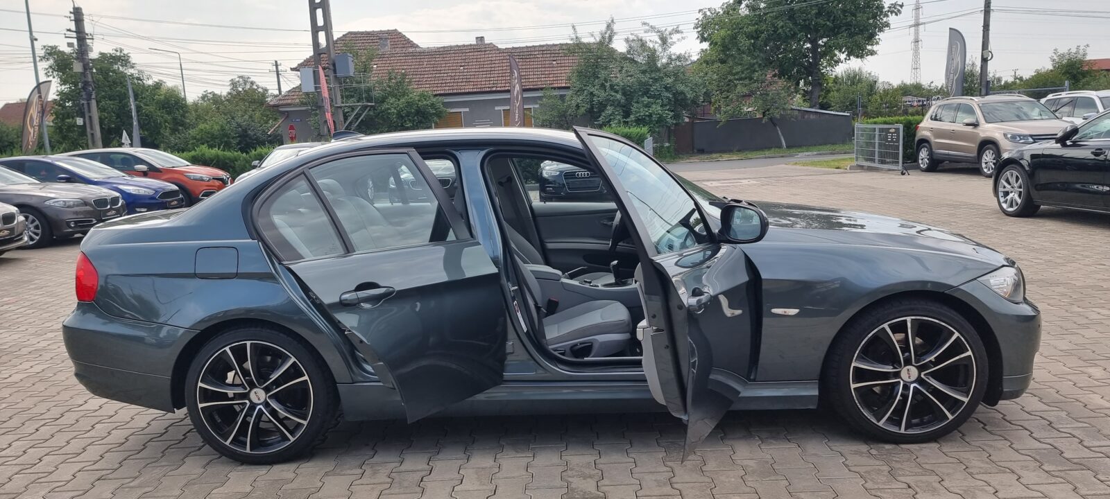 BMW SERIA 3, 2.0 DIESEL, 136 CP, AN 2011, EURO 5     RATE-LIVRARE-GARANTIE