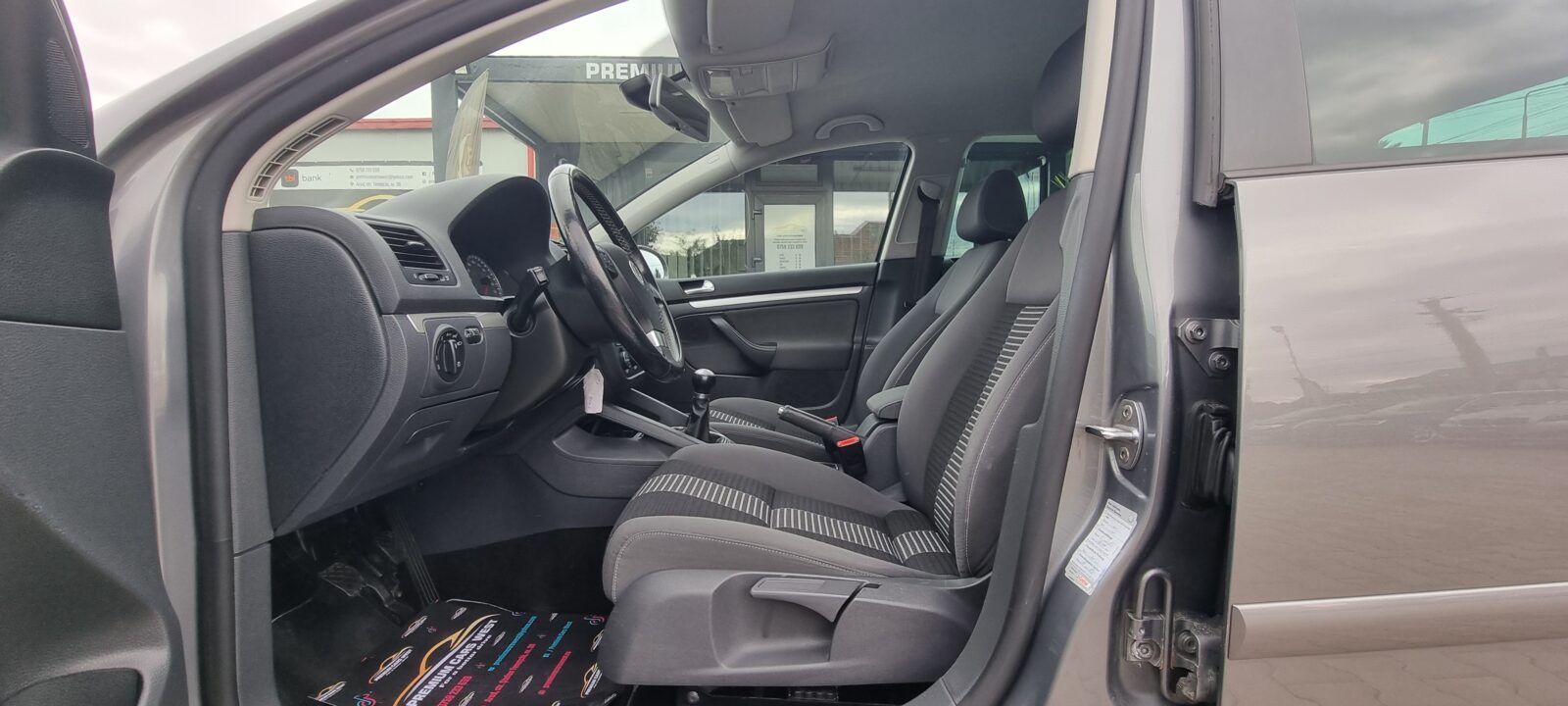 VW GOLF V, 1.4 BENZINA, 80 CP, AN 2008     RATE-LIVRARE-GARANTIE
