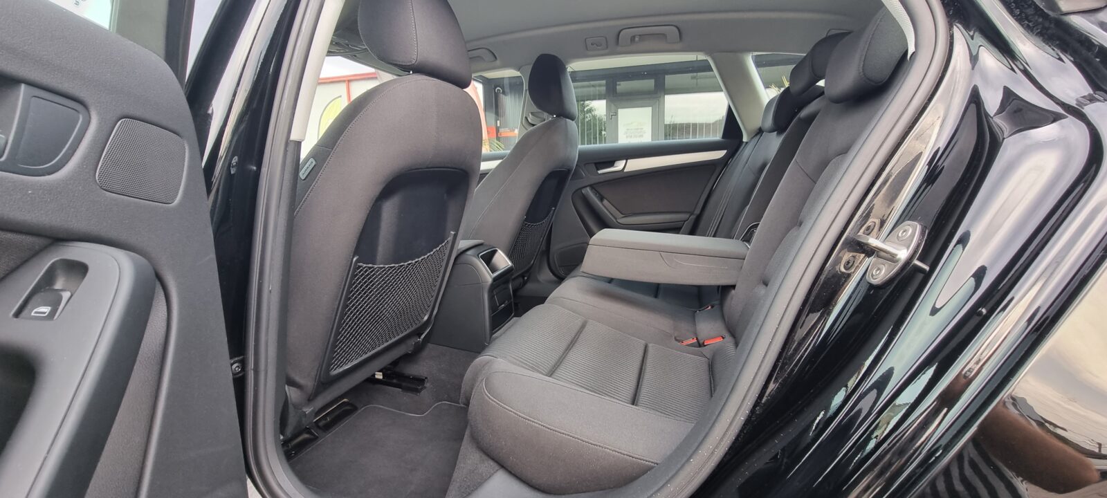 AUDI A4, 2.0 TDI, 120 CP, AN 2011, EURO 5     RATE-LIVRARE-GARANTIE