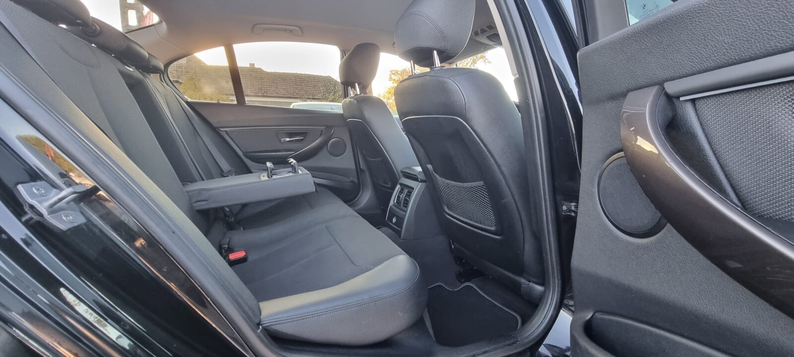 BMW SERIA 3, 2.0 DIESEL, 143 CP, AN 2014, EURO 5    RATE-LIVRARE-GARANTIE