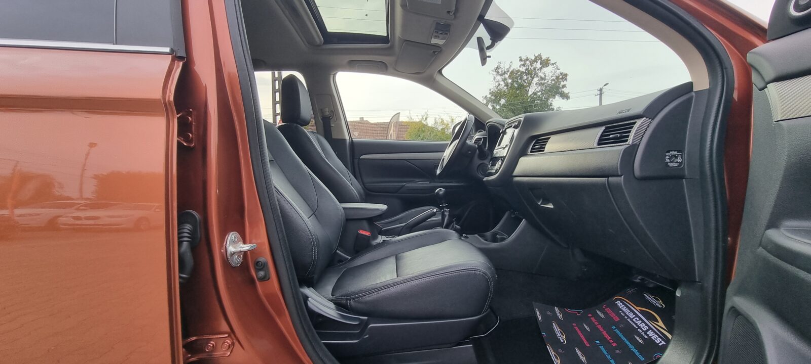 MITSUBISHI OUTLANDER 4X4, 7 LOCURI, 2.2 DIESEL, 150 CP, AN 2012, EURO 5     RATE-LIVRARE-GARANTIE