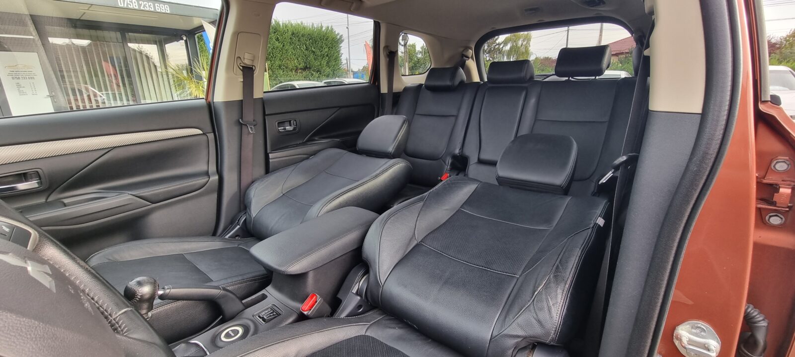 MITSUBISHI OUTLANDER 4X4, 7 LOCURI, 2.2 DIESEL, 150 CP, AN 2012, EURO 5     RATE-LIVRARE-GARANTIE