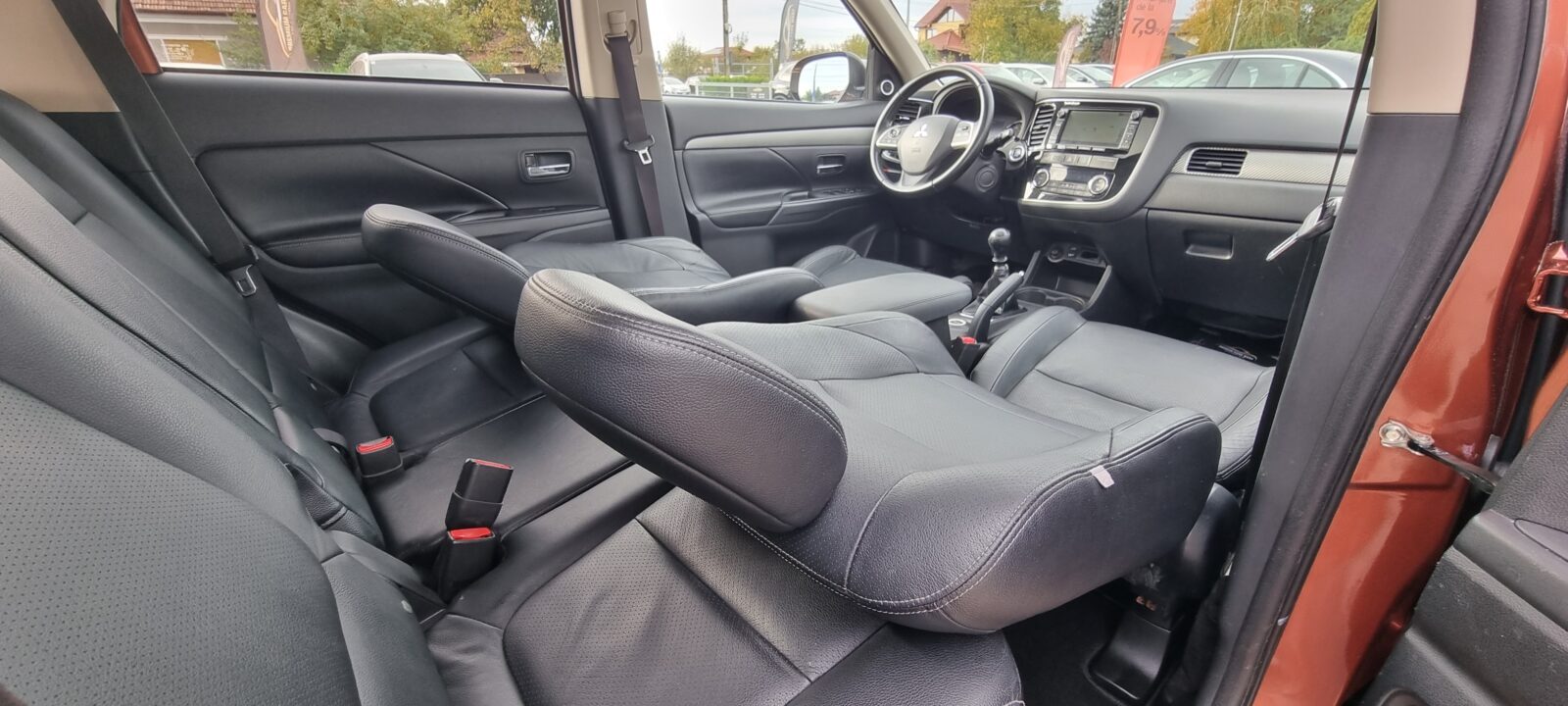 MITSUBISHI OUTLANDER 4X4, 7 LOCURI, 2.2 DIESEL, 150 CP, AN 2012, EURO 5     RATE-LIVRARE-GARANTIE