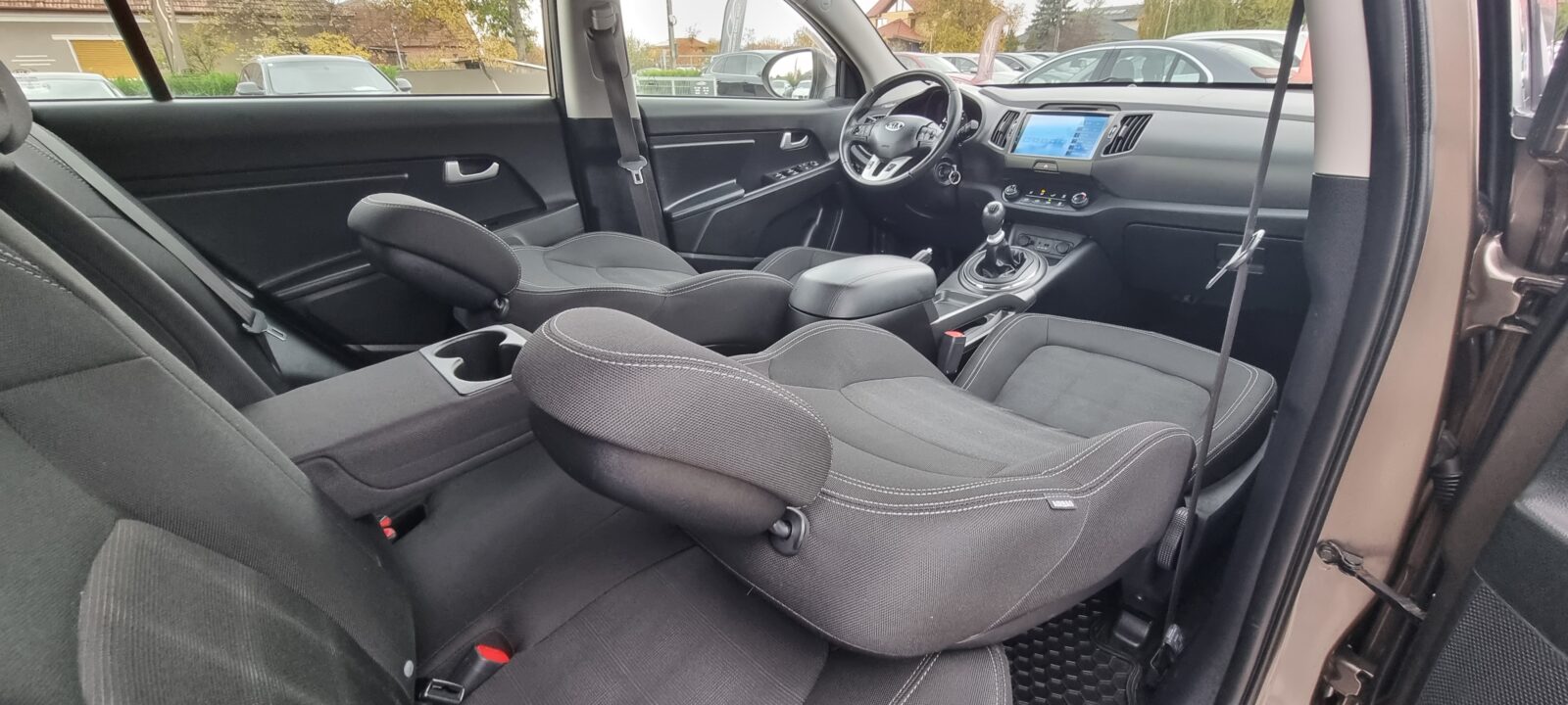 KIA SPORTAGE 4X4, 2.0 DIESEL, 136 CP, AN 2012, EURO 5      RATE-LIVRARE-GARANTIE