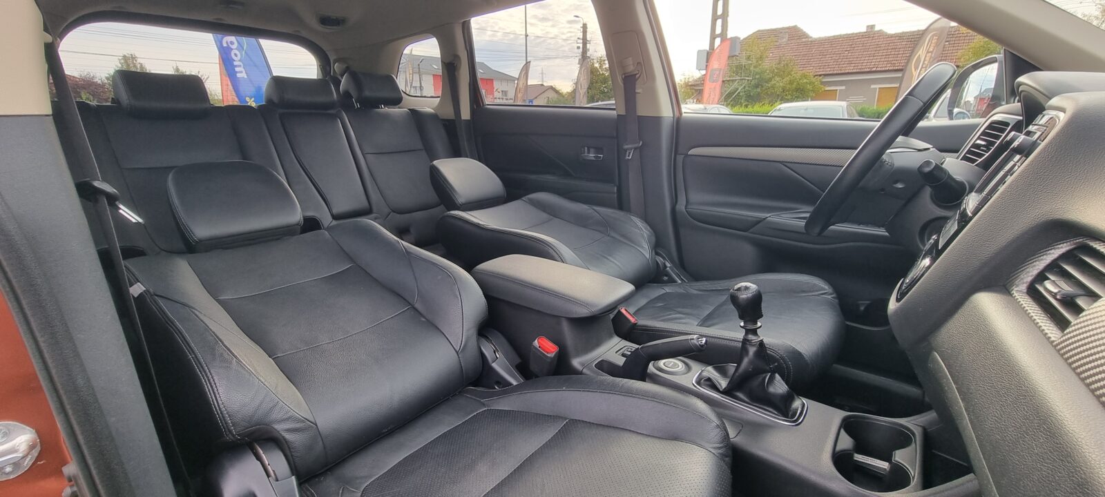 MITSUBISHI OUTLANDER 4X4, 7 LOCURI, 2.2 DIESEL, 150 CP, AN 2012, EURO 5     RATE-LIVRARE-GARANTIE