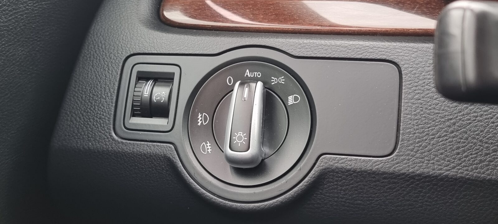 VOLKSWAGEN PASSAT, 2.0 TDI, 140 CP, AN 2011, EURO 5     RATE-LIVRARE-GARANTIE